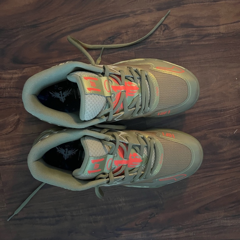 LaMelo MB.01 limited edition (breast cancer awareness)